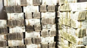 قفزة مفاجئة.. الدولار يعبر 1629 ريالاً في عدن وصنعاء مع تحرك سعودي